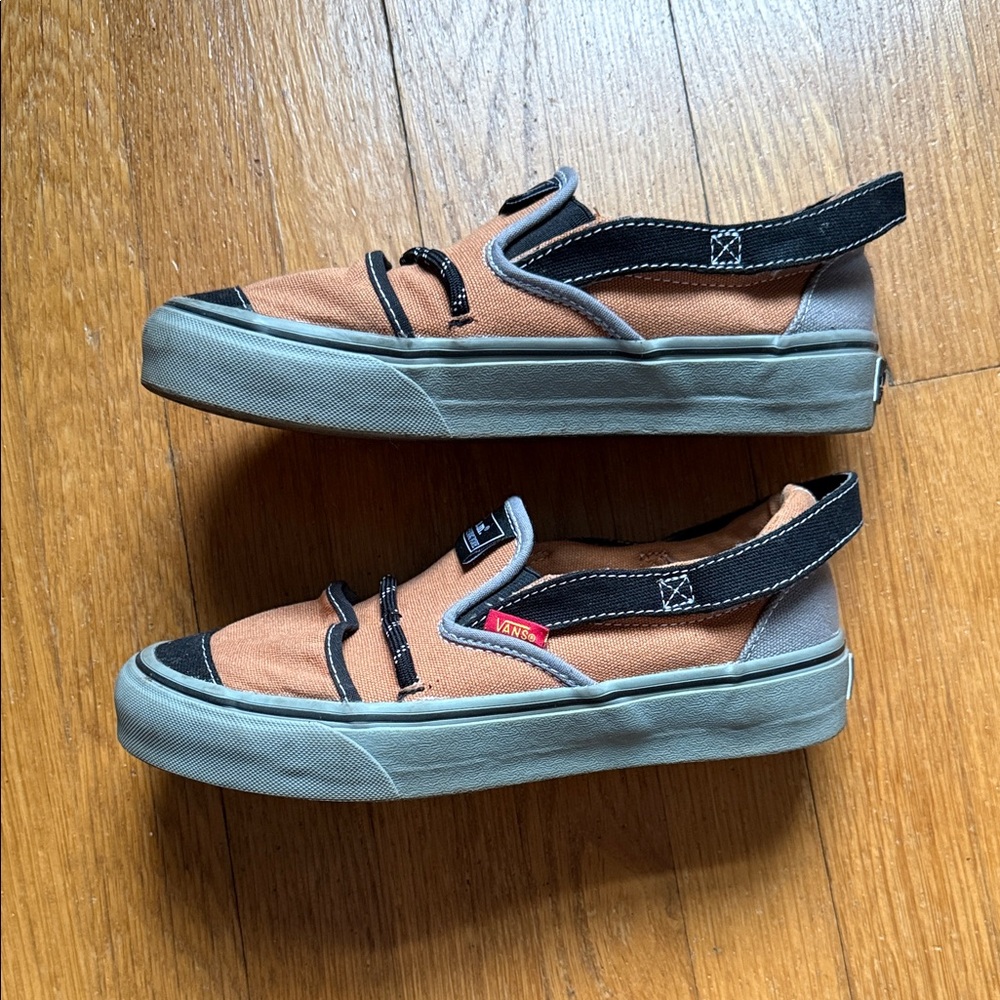 Vans Vault Slip-On VR3 LX
Nicole McLaughlin Gardening Canvas Tote Bag Shoes Sz 8 - Picture 5 of 9